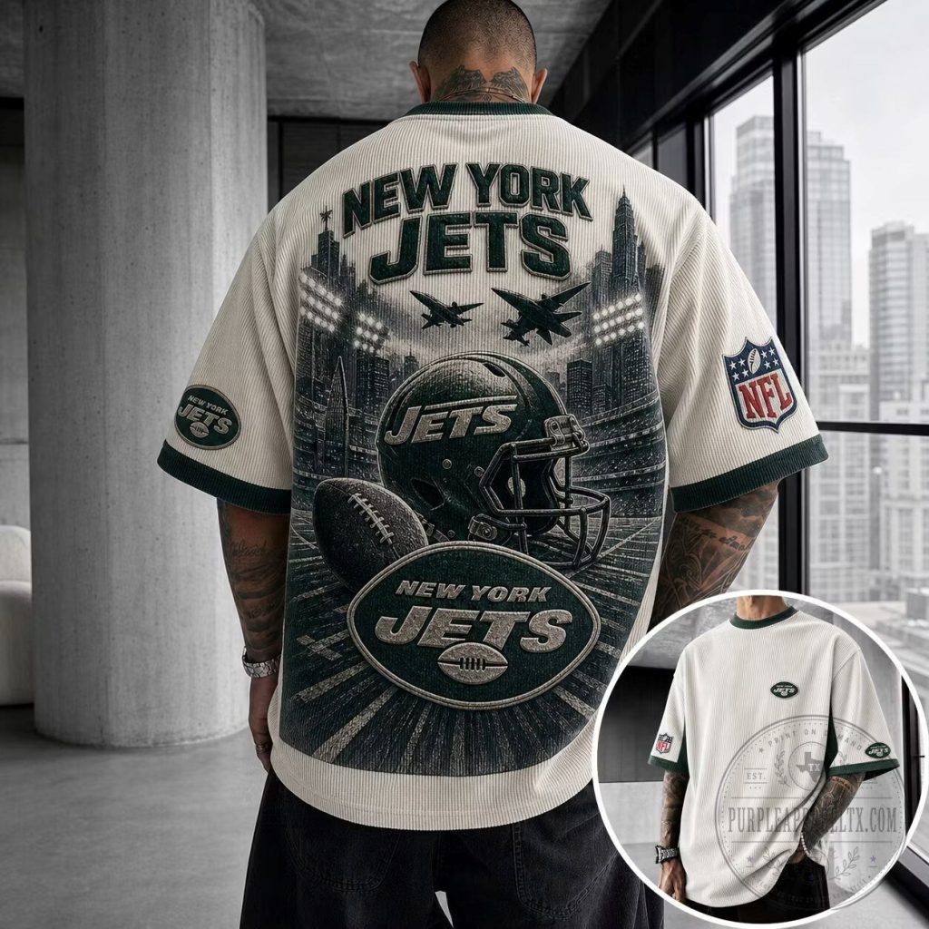 New York Jets Football Team Helmet Stadium Graphic Oversized T-Shirt New York Jets Football Team Helmet Stadium Graphic Oversized T-Shirt