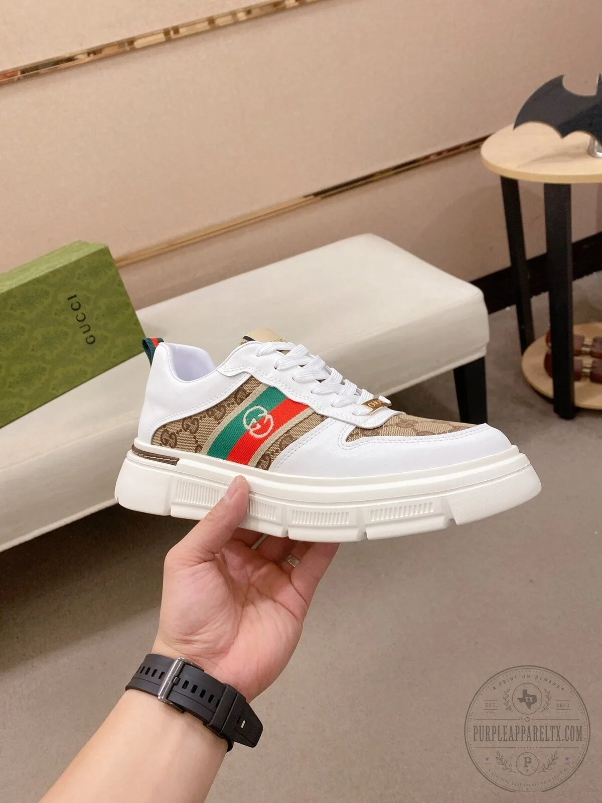 Gucci White and Brown Canvas and Leather Low Top Sneakers for Men and Women 9 Gucci White and Brown Canvas and Leather Low Top Sneakers for Men and Women